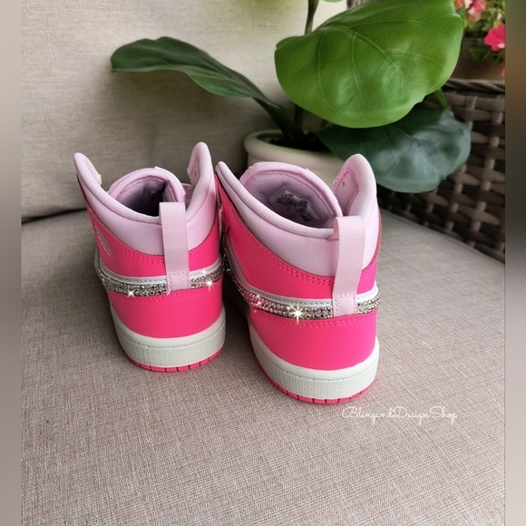 Girls Pink Nike Air Jordan Retro 1 Mid Little Kids Shoes With Clear Crystals - Picture 5 of 8